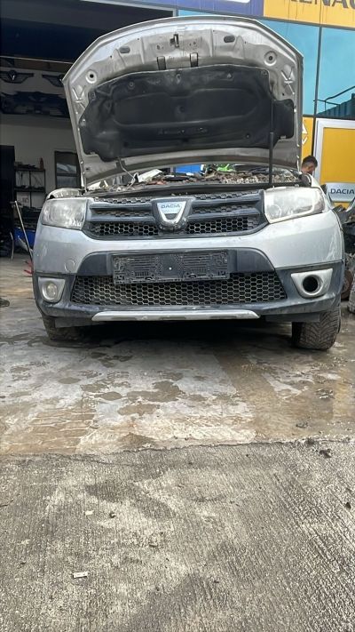 2014 dacia sandero ön komple