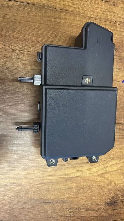 252361855R Renault Megane 4 Talisman Sigorta Kutusu Alt Kapağı