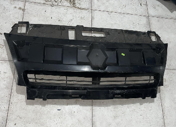 620360003R Renault scenic 3 ön panjur Maskesi orjinli