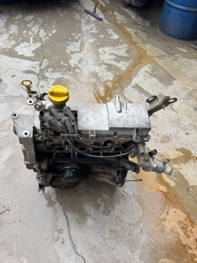 Clio 1.4 8 v çıkma motor