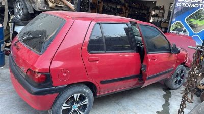 Clio 1 Fransız parçaları bulunur