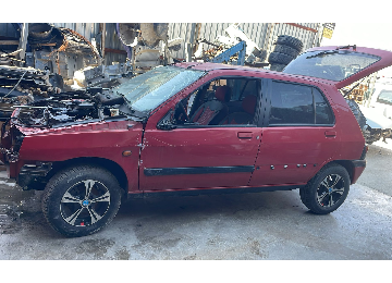 Clio 1 Fransız parçaları bulunur