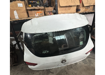 Clio 4 bagaj kapağı