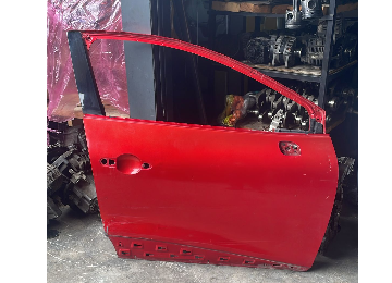 Clio 4 sağ ön kapı