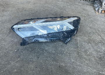 Dacia Jogger Sol Ön Far 260602561R - Mais