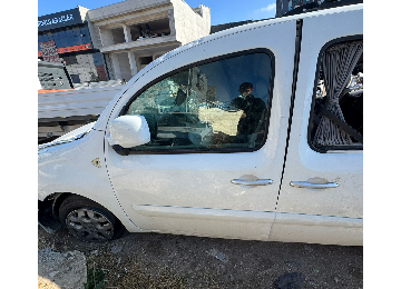 Kango 3 sol ön kapı 2009-2019