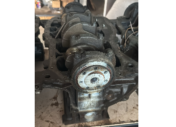 Megan 2 1.6 16v yarım motor