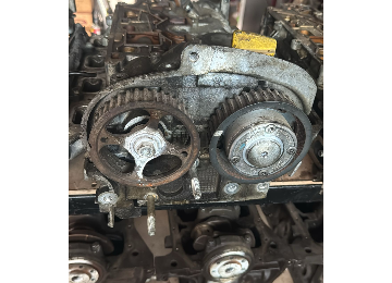 Megan 2 silindir kapağı 1.6 16v