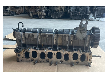 Megane 1  2.0 silindir kapağı