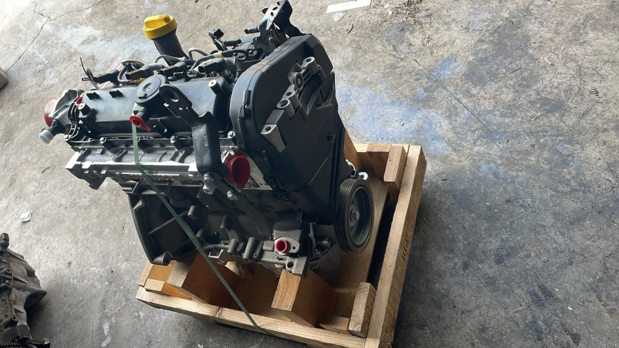 Renault 110 HP (1.5 dCi K9K) sıfır ve orijinal sandık motor110104125R