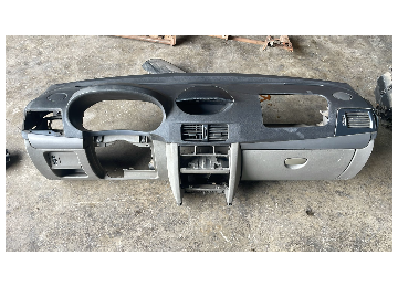 Symbol talia göğüs dolu