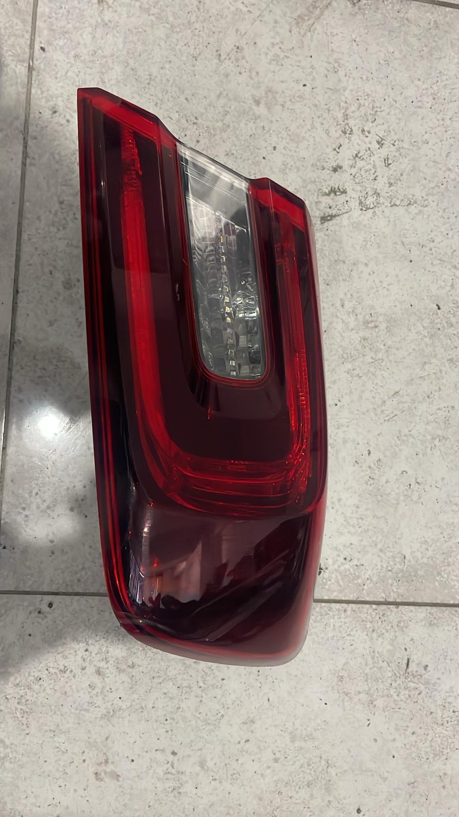 Talisman Sağ Dış Stop Lambası (2015-2022) 265501301R-265502736R -Renault Mais